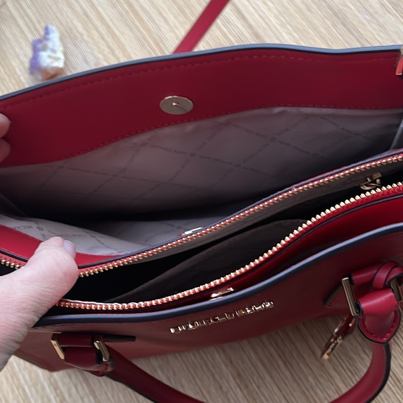 Michael Kors purse - Picture 9 of 11